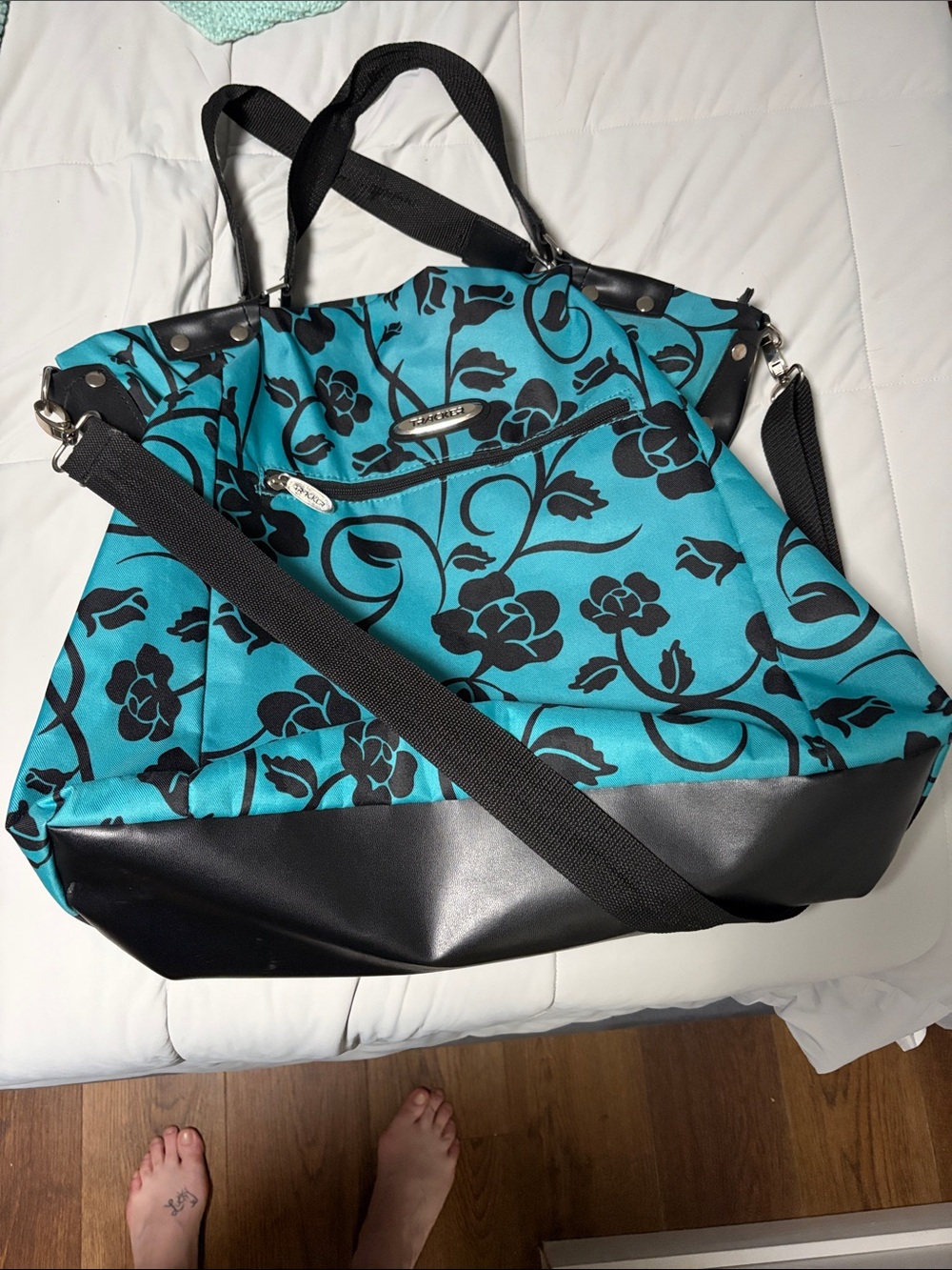 Tracker Turquoise Floral Travel LG Tote with Black Trim